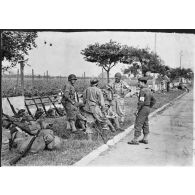 Soldats du 3e RTA après le débarquement.