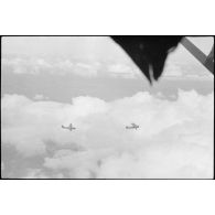 Parti du terrain d'aviation de Valence, un vol d'entraînement de jeunes pilotes de planeurs du IIIe groupe du Luftlandegeschwader 1.