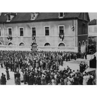 [Le rassemblement d'anciens combattants et prisonniers de guerre de Compiègne, août 1946].