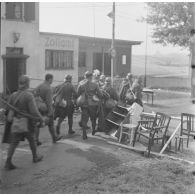 [Présence de la 42e DI (division d'infanterie) à Lauterbach en Sarre allemande, septembre-octobre 1939.]