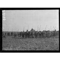 Près du Hamel (Somme). 8e Hussards faisant la pause. [légende d'origine]