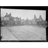 Roulers, Belgique. Maisons détruites place Saint-Michel. [légende d'origine]