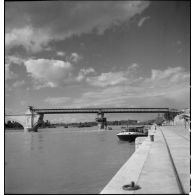 Pont sur le Rhône à Valence.