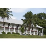 Bâtiment de l'état-major du régiment du service militaire adapté (RSMA) à Saint-Jean-du-Maroni, en Guyane française.
