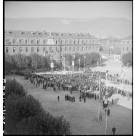 L'armée d'armistice : la fête régimentaire du 2e RAM stationné à Grenoble (Isère).