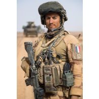 Portrait du sergent Romain, chef de groupe au 7e bataillon de chasseurs alpins (BCA) à Gossi, au Mali.