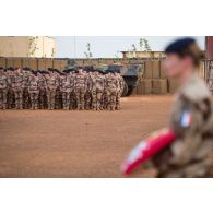 Rassemblement des troupes du groupement logistique Charentes à Gao, au Mali.