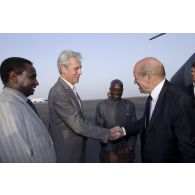 Visite du ministre de la Défense Jean-Yves Le Drian à Bamako, les 7 et 8 mars 2013.