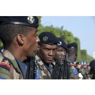 Coulisses de la revue des troupes du RSMA-G (Guyane) lors de la cérémonie du 14 juillet 2011.