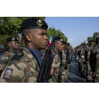 Revue des troupes du GSMA-M (Mayotte) lors de la cérémonie du 14 juillet 2011.