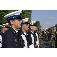 Revue des troupes de la gendarmerie maritime des forces de souveraineté pour le théâtre des Antilles lors de la cérémonie du 14 juillet 2011.