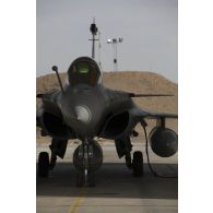 Recomplètement en carburant d'un avion Rafale sur la base aérienne projetée (BAP) en Jordanie.
