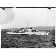 Vue tribord du torpilleur Siroco (ou Sirocco) à Toulon.