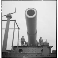Divers plans rapprochés du tube de 400 mm de l'obusier de l'ALVF (artillerie lourde sur voie ferrée), baptisé maréchal-des-logis Lebeau.