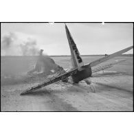 Crash d'un bombardier en piqué Douglas SDB-5 Dauntless de la flottille 3FB sur une des pistes d'envol de la base de Cognac.