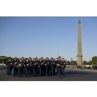 Sur la place de la Concorde, l'école de gendarmerie de Tulle répète le défilé à pied du 14 juillet.
