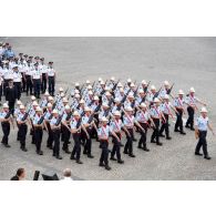Début du défilé à pied de la brigade des sapeurs-pompiers de Paris (BSPP) depuis la place de la Concorde lors de la cérémonie du 14 juillet.