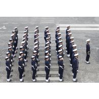 Défilé à pied des élèves de l'école de maistrance lors de la cérémonie du 14 juillet 2020 sur la place de la Concorde.