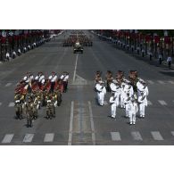 Défilé à pied des unités représentant les forces de souveraineté du théâtre Océan Pacifique lors de la cérémonie du 14 juillet 2011.