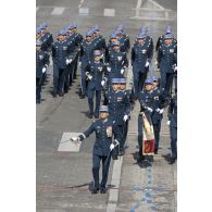 Défilé à pied de l'EMIA (école militaire interarmes) (Coëtquidan) lors de la cérémonie du 14 juillet 2011.