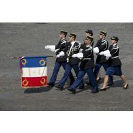 Défilé à pied de l'EG (école de gendarmerie) de Montluçon lors de la cérémonie du 14 juillet 2011..