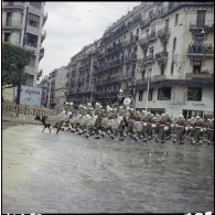 Le défilé de la musique du 1er régiment des tirailleurs algériens (RTA).
