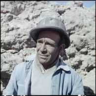 Portrait d'un mineur du bassin minier de Ouenza, département de Bône.