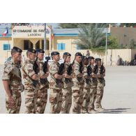 Rassemblement des soldats du groupement tactique blindé (GTD-B) Conti pour une prise d'armes sur la place de l'Indépendance à Faya-Largeau, au Tchad.