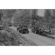 [Le bataillon français est relevé par le bataillon éthiopien. Vallée de Sataeri. Octobre 1951.]