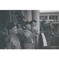 [Putsch d'Alger, 21-26 avril 1961. Les généraux Edmond Jouhaud, Raoul Salan, Maurice Challe et André Zeller au balcon du gouvernement général à Alger.]