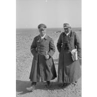 Le maréchal (Generalfeldmarschall) Rommel et le colonel (Oberst) Bayerlein.