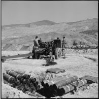 L'obusier de la 3e batterie du 72e groupe d'artillerie (GA) au poste de commandement de Zemmoura.