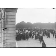 [Signature du traité de paix à Versailles et défilé de la Victoire, 28 juin et 14 juillet 1919.]