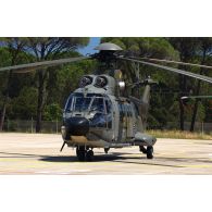 Lors du meeting aérien de l'ALAT au Luc en Provence, l'hélicoptère AS332 Super Puma SA-330 de l'armée suisse.