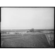 Panorama des batteries d'artillerie côtières dans le port de Dunkerque. [légende d'origine]