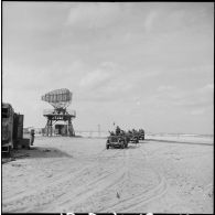 Reconnaissance armée en jeep vers l'est de Port-Fouad par l'escadron du 2e RPC.