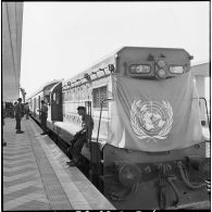 L'arrivée du détachement norvégien de l'ONU en gare de Port-Saïd.
