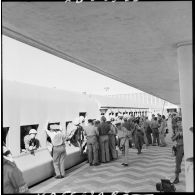 L'arrivée du détachement norvégien de l'ONU (Organisation des nations unies) en gare de Port-Saïd.