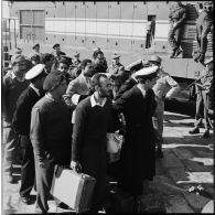 La remise de prisonniers égyptiens aux forces de police de l'ONU à Port-Saïd.