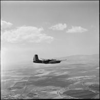 Avion moyen de bombardement Douglas B 26 Invader en vol.