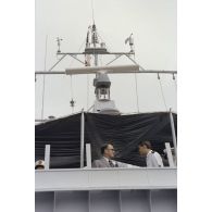 Visite d'inspection sur les bâtiments de la Marine nationale à la pointe Chaleix.[Description en cours]
