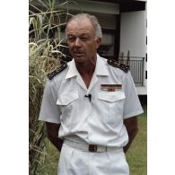 Interview de l'amiral Hugues, commandant des forces armées en Polynésie, pour le magazine des armées Horizon. [Description en cours]