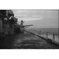 Le pont du Scharnhorst à tribord.