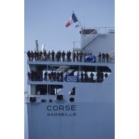 Arrivée du ferry Corse à Yanbu, accueilli par le général de corps d'armée Roquejeoffre et le général de brigade Mouscardès.