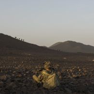 Un légionnaire du 2e régiment étranger de parachutistes (2e REP) sécurise le périmètre d'une patrouille dans la vallée de Terz, au Mali.