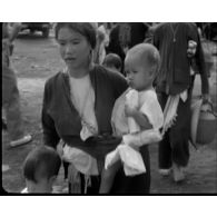Transit de réfugiés à Haïphong.