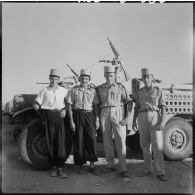 Portrait de quatre soldats du 2e groupement motorisé saharien (GMS).