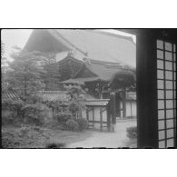 [Japon, juin 1946. Temple à Nikko.]