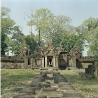 Le temple de Banteay Srei, la « Citadelle des femmes ».