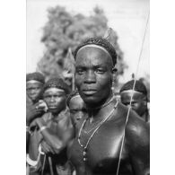 République centrafricaine, 1944. Un initié de la société secrète Boda.